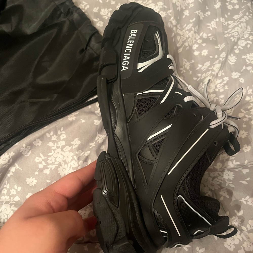 Balenciaga track runner size 9 shoe color black